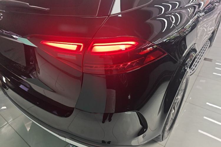 Used Mercedes-Benz GLE 2025 GLE 450 4MATIC Fashion Edition Right Rear Taillight