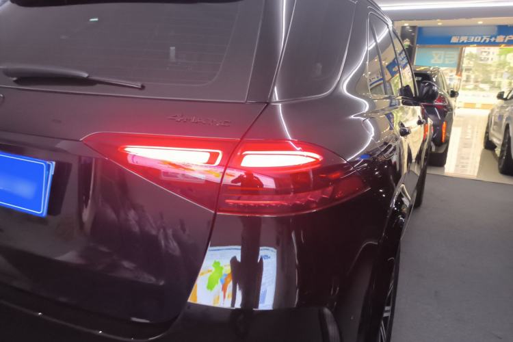 Used Mercedes-Benz GLE 2025 GLE 350 4MATIC Stylish Model Right Rear Taillight