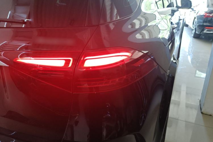Used Mercedes-Benz GLE 2025 Facelift GLE 450 4MATIC Stylish Edition Right Rear Taillight