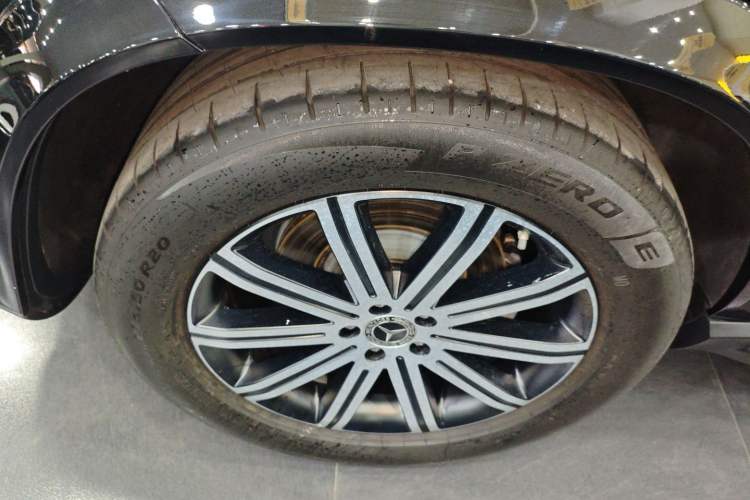 Used Mercedes-Benz GLE 2025 GLE 350 4MATIC Stylish Model Right Rear Wheel Hub