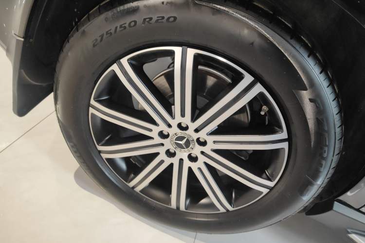 Used Mercedes-Benz GLE 2025 GLE 350 4MATIC Stylish Model Right Rear Wheel Hub