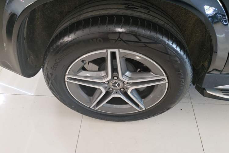 Used Mercedes-Benz GLE 2025 Facelift GLE 450 4MATIC Stylish Edition Right Rear Wheel Hub