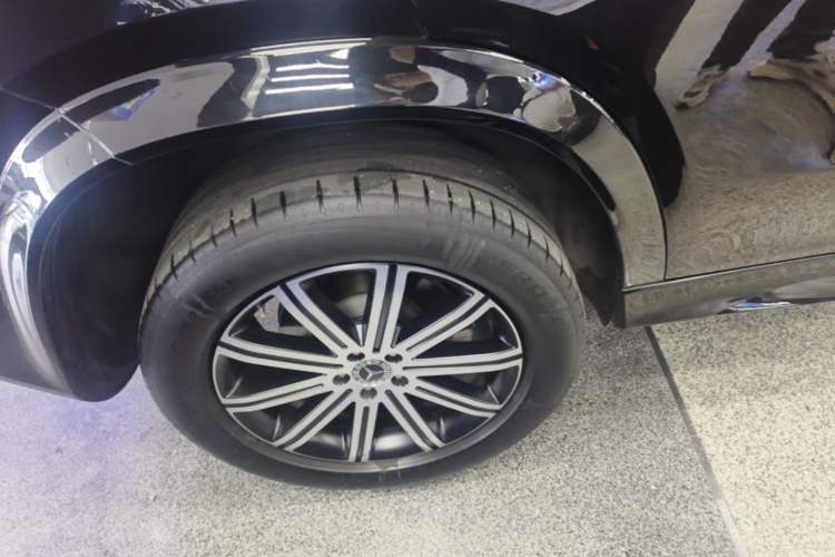 Used Mercedes-Benz GLE 2025 GLE 350 4MATIC Stylish Model Right Rear Wheel Hub