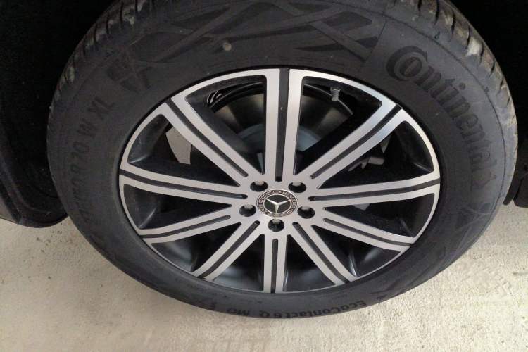 Used Mercedes-Benz GLE 2025-Year Restyled GLE 350 4MATIC Fashion Edition Right Rear Wheel Hub