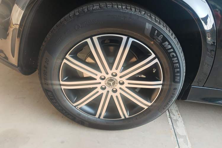 Used Mercedes-Benz GLE 2025-Year Restyled GLE 350 4MATIC Fashion Edition Right Rear Wheel Hub