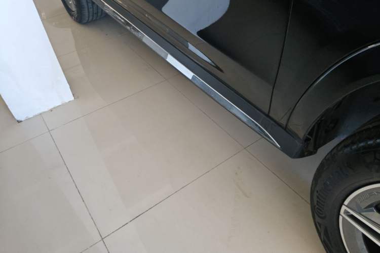 Used Mercedes-Benz GLE 2025 Facelift GLE 450 4MATIC Stylish Edition Right Side Sill