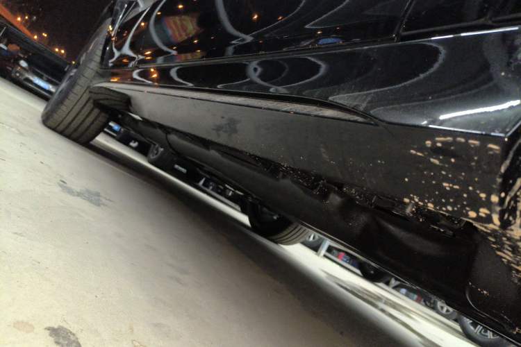 Used Mercedes-Benz GLE 2025-Year Restyled GLE 350 4MATIC Fashion Edition Right Side Sill