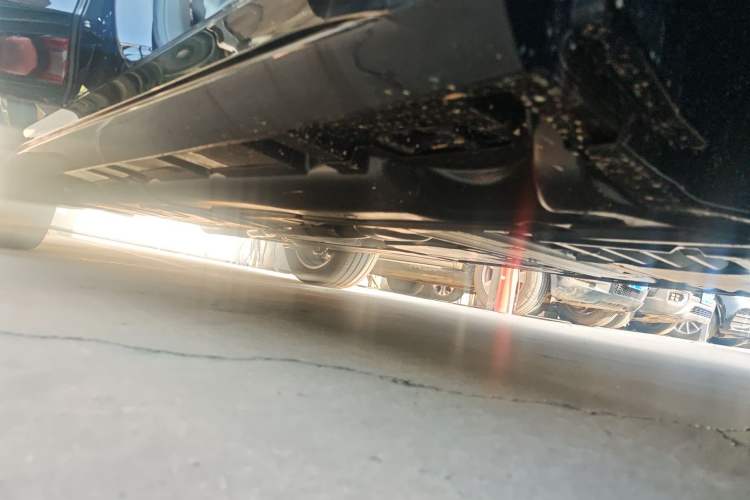 Used Mercedes-Benz GLE 2025-Year Restyled GLE 350 4MATIC Fashion Edition Right Side Sill