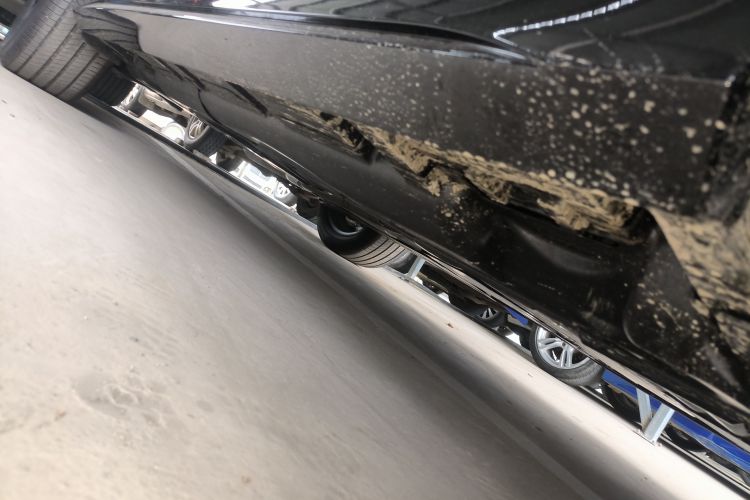 Used Mercedes-Benz GLE 2025-Year Restyled GLE 350 4MATIC Fashion Edition Right Side Sill