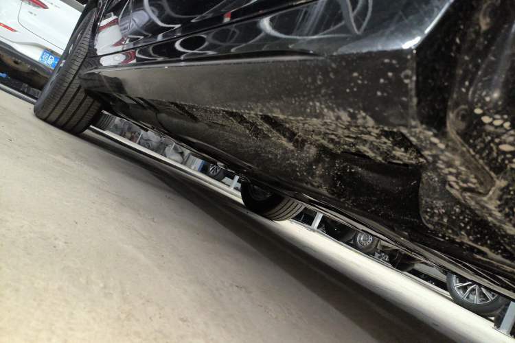 Used Mercedes-Benz GLE 2025-Year Restyled GLE 350 4MATIC Fashion Edition Right Side Sill