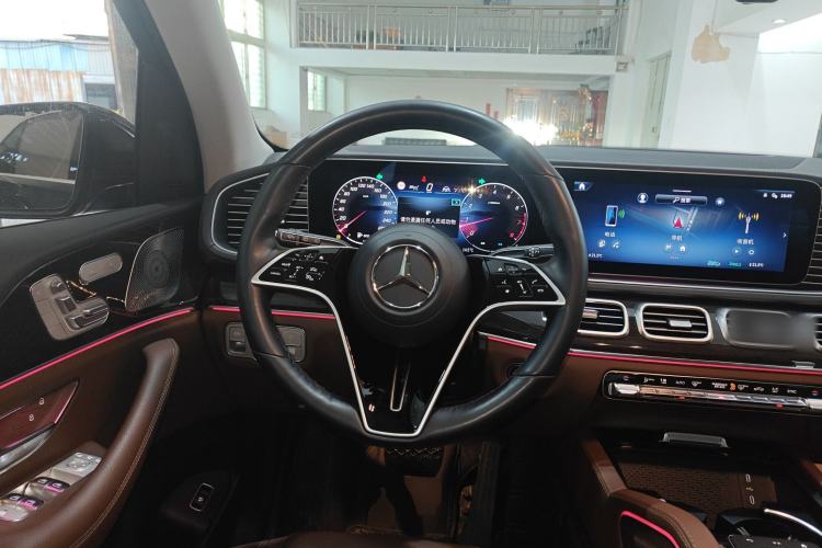 Used Mercedes-Benz GLE 2025 GLE 350 4MATIC Stylish Model Steering Wheel