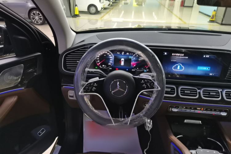 Used Mercedes-Benz GLE 2025 GLE 350 4MATIC Stylish Model Steering Wheel