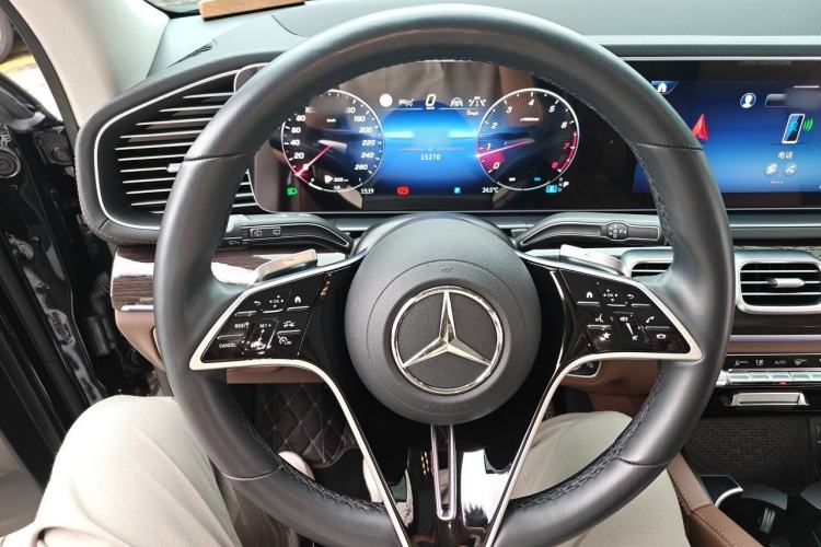 Used Mercedes-Benz GLE 2025 GLE 350 4MATIC Stylish Model Steering Wheel