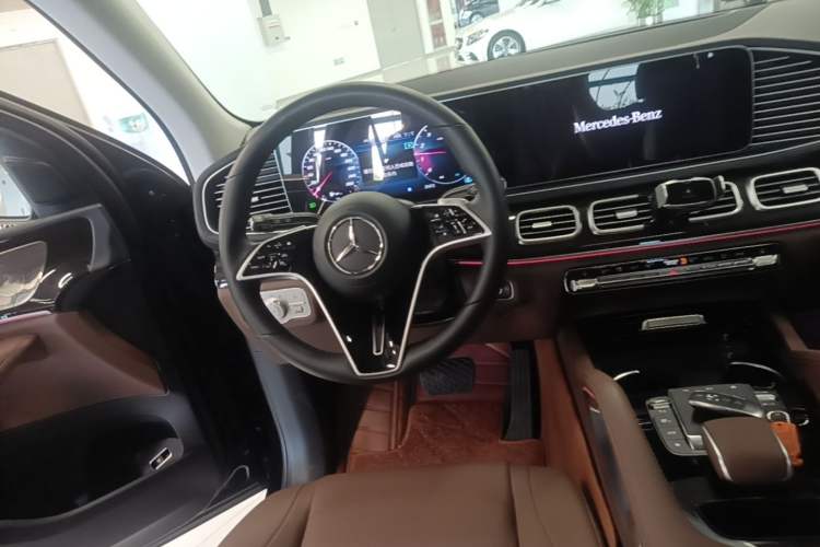 Used Mercedes-Benz GLE 2025-Year Restyled GLE 350 4MATIC Dynamic Edition Steering Wheel