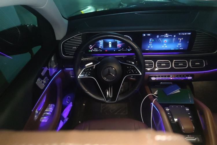 Used Mercedes-Benz GLE 2025 GLE 350 4MATIC Stylish Model Steering Wheel