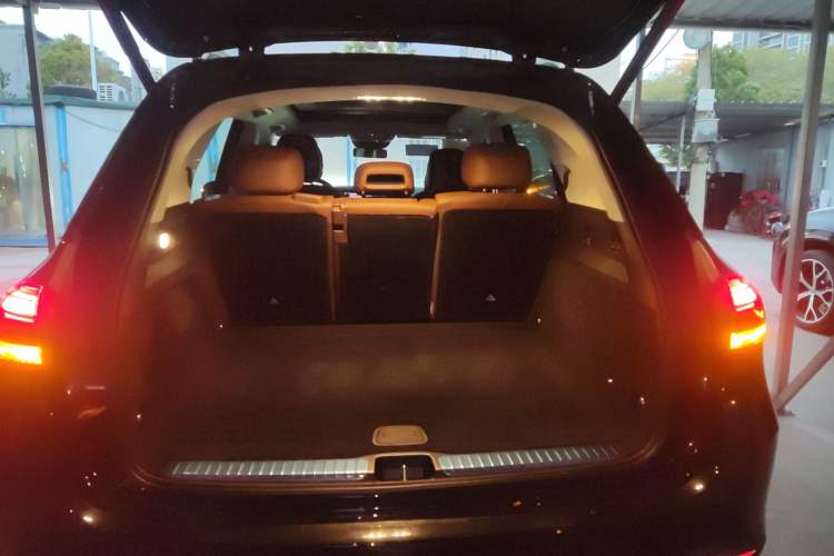 Used Mercedes-Benz GLE 2025-Year Restyled GLE 350 4MATIC Dynamic Edition Trunk