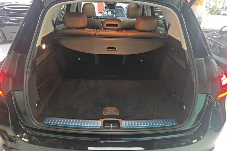 Used Mercedes-Benz GLE 2025 GLE 450 4MATIC Fashion Edition Trunk