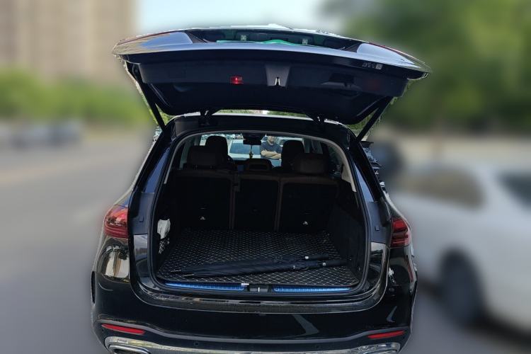 Used Mercedes-Benz GLE 2025 GLE 450 4MATIC Fashion Edition Trunk