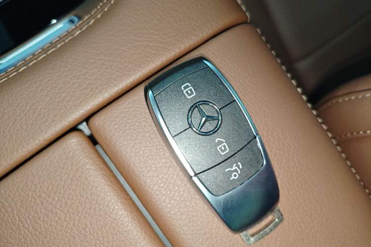 Used Mercedes-Benz GLE 2025 GLE 350 4MATIC Stylish Model Vehicle Key
