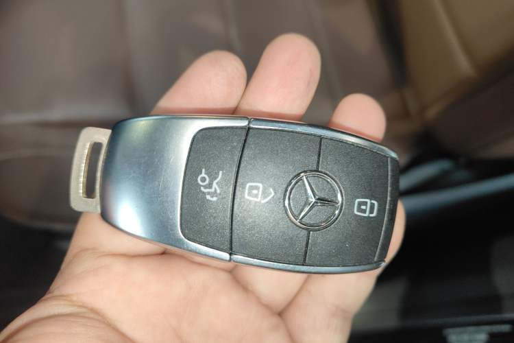 Used Mercedes-Benz GLE 2025 GLE 350 4MATIC Stylish Model Vehicle Key
