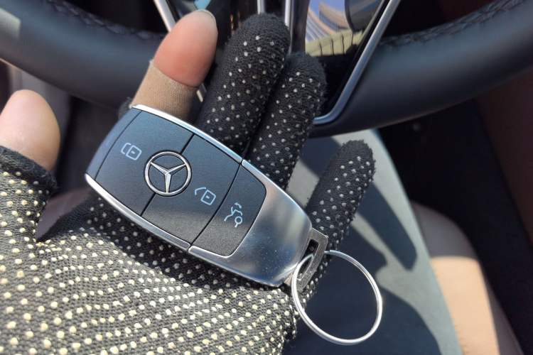 Used Mercedes-Benz GLE 2025-Year Restyled GLE 450 4MATIC Luxury Edition Vehicle Key
