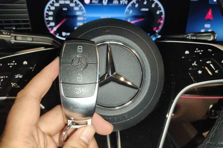 Used Mercedes-Benz GLE 2025 GLE 350 4MATIC Stylish Model Vehicle Key