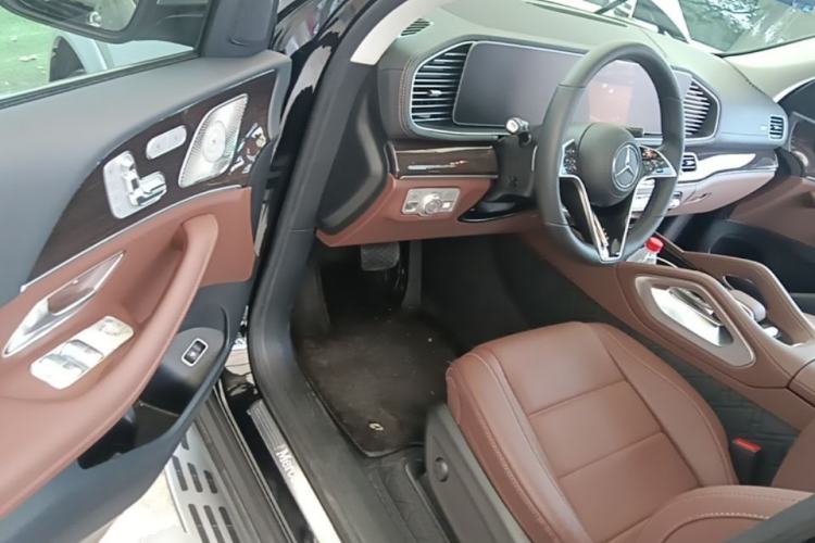 Used Mercedes-Benz GLE 2025 GLE 350 4MATIC Stylish Model Driver Seat