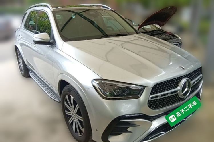 Used Mercedes-Benz GLE 2025 GLE 350 4MATIC Stylish Model Front Right 45 Deg