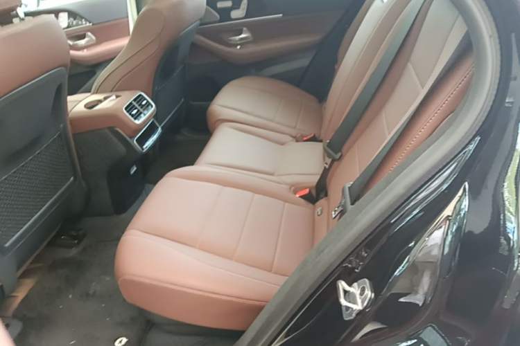 Used Mercedes-Benz GLE 2025 GLE 350 4MATIC Stylish Model Left Rear Seat
