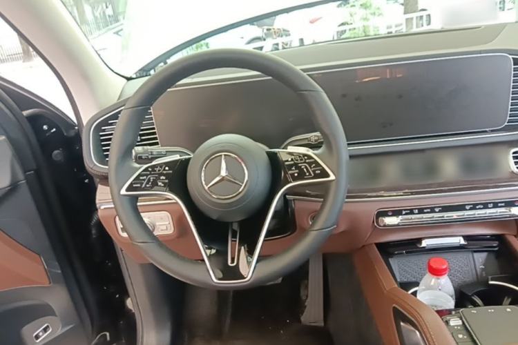 Used Mercedes-Benz GLE 2025 GLE 350 4MATIC Stylish Model Steering Wheel