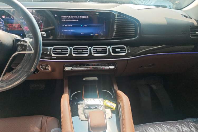 Used Mercedes-Benz GLE 2026 Model GLE 350 4MATIC Fashion Version Audio And AC Panel