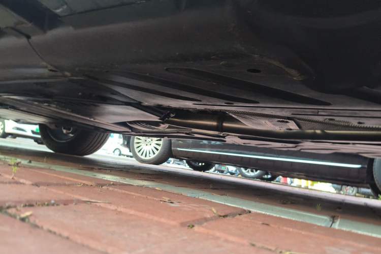 Used Mercedes-Benz GLE 2026 GLE 350 4MATIC Dynamic Model Chassis Rear Left