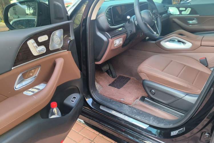 Used Mercedes-Benz GLE 2026 GLE 350 4MATIC Dynamic Model Driver Seat
