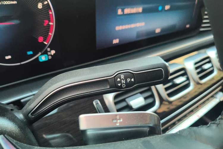 Used Mercedes-Benz GLE 2026 GLE 350 4MATIC Dynamic Model Gear Lever