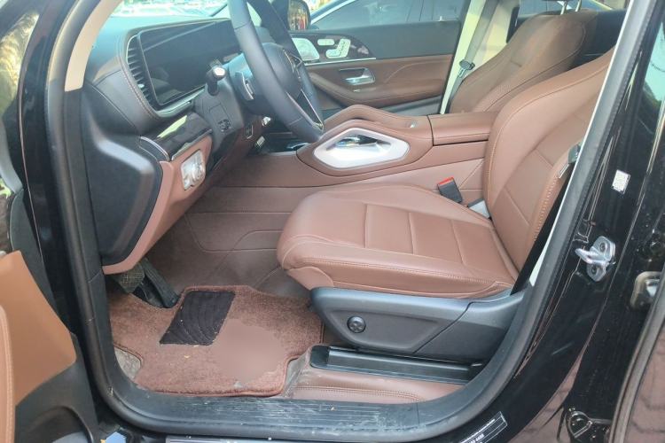 Used Mercedes-Benz GLE 2026 GLE 350 4MATIC Dynamic Model Left Front Seat