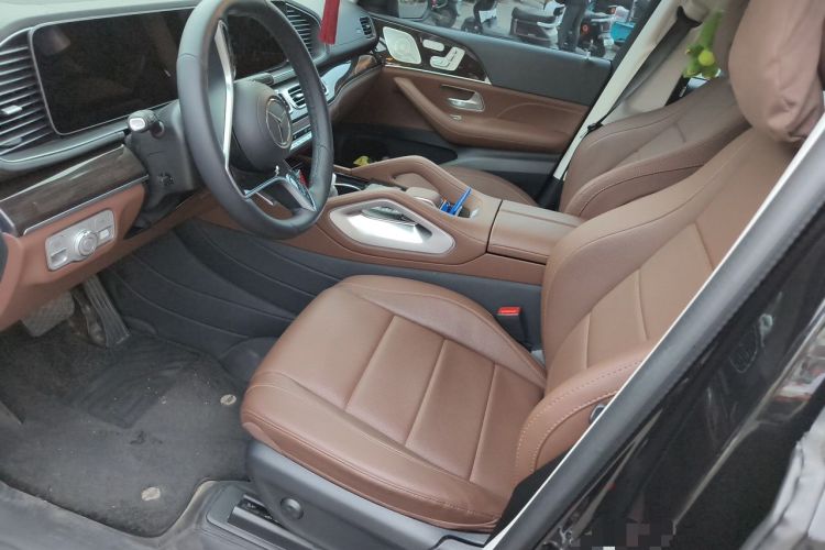 Used Mercedes-Benz GLE 2026 GLE 350 4MATIC Dynamic Model Left Front Seat