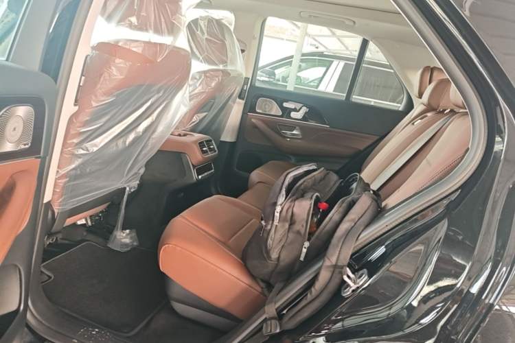 Used Mercedes-Benz GLE 2026 Model GLE 350 4MATIC Fashion Version Left Rear Seat