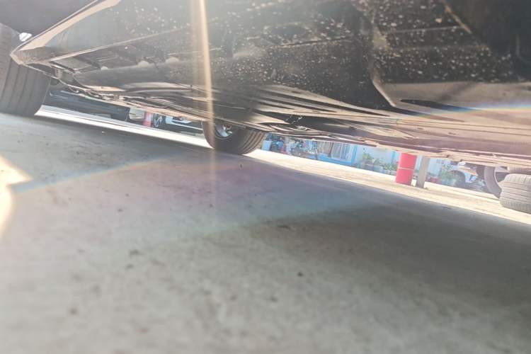 Used Mercedes-Benz GLE 2026 Model GLE 350 4MATIC Fashion Version Left Side Sill
