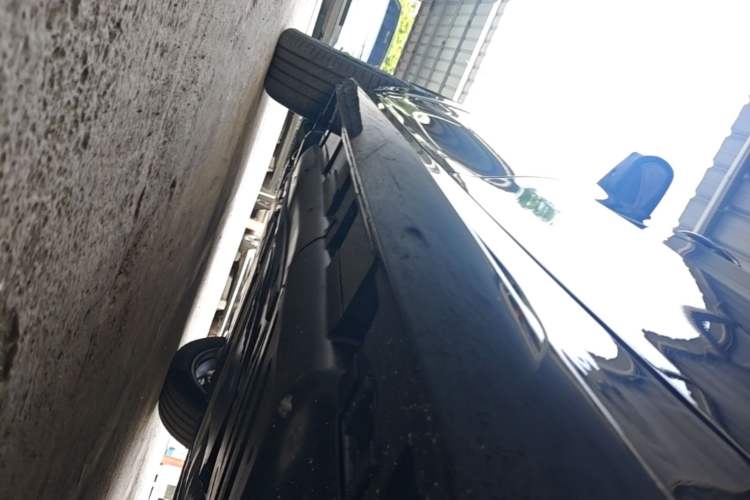 Used Mercedes-Benz GLE 2026 Model GLE 350 4MATIC Fashion Version Left Side Sill