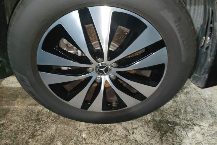 Used Mercedes-Benz GLE 2026 GLE 350 4MATIC Dynamic Model Right Front Wheel Hub