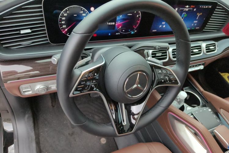 Used Mercedes-Benz GLE 2026 GLE 350 4MATIC Dynamic Model Steering Wheel