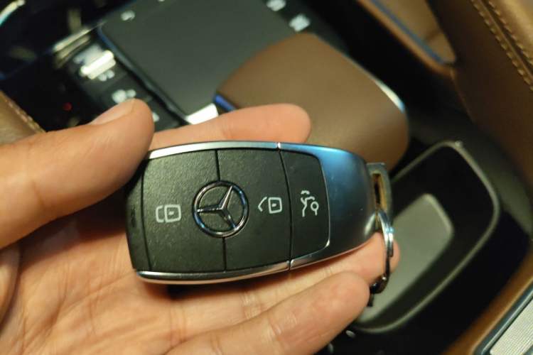 Used Mercedes-Benz GLE 2026 GLE 350 4MATIC Dynamic Model Vehicle Key
