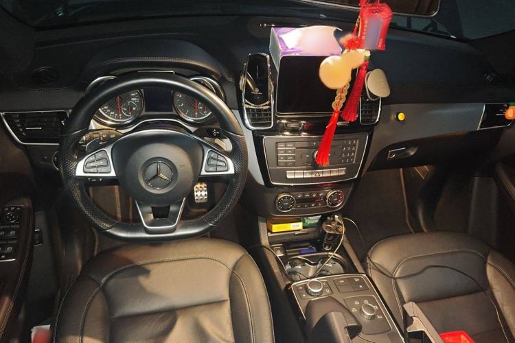 Used Mercedes-Benz GLE AMG 2017 AMG GLE 43 4MATIC Interior 2