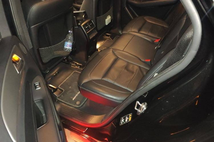 Used Mercedes-Benz GLE AMG 2017 AMG GLE 43 4MATIC Interior 4