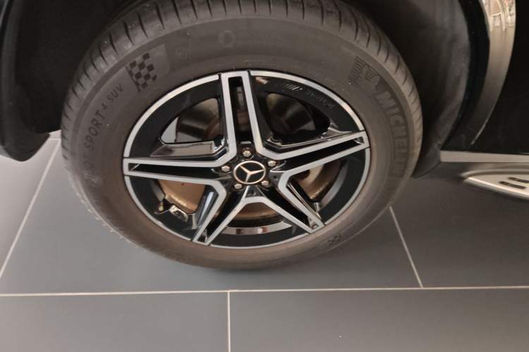 Used Mercedes-Benz GLE AMG 2020 AMG GLE 53 4MATIC+ Right Rear Wheel Hub