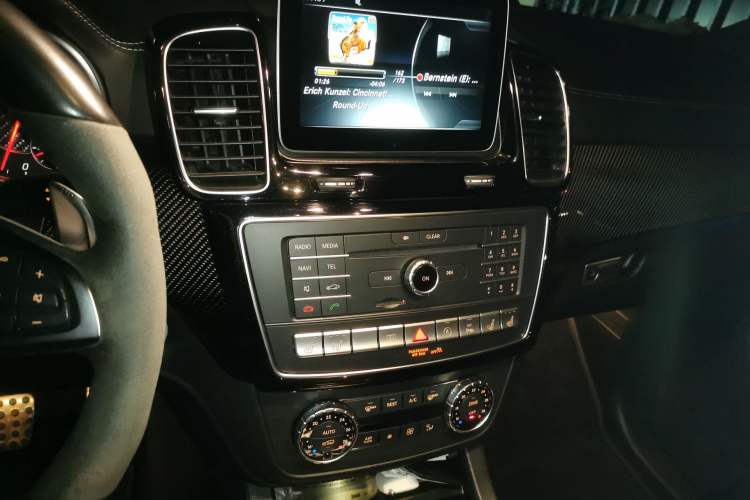 Used Mercedes-Benz GLE AMG 2015 AMG GLE 63 4MATIC Audio And AC Panel