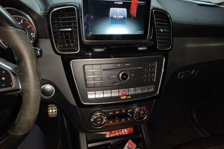 Used Mercedes-Benz GLE AMG 2015 AMG GLE 63 4MATIC Audio And AC Panel