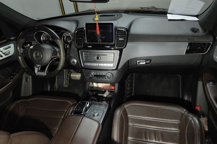 Used Mercedes-Benz GLE AMG 2015 AMG GLE 63 4MATIC Center Console