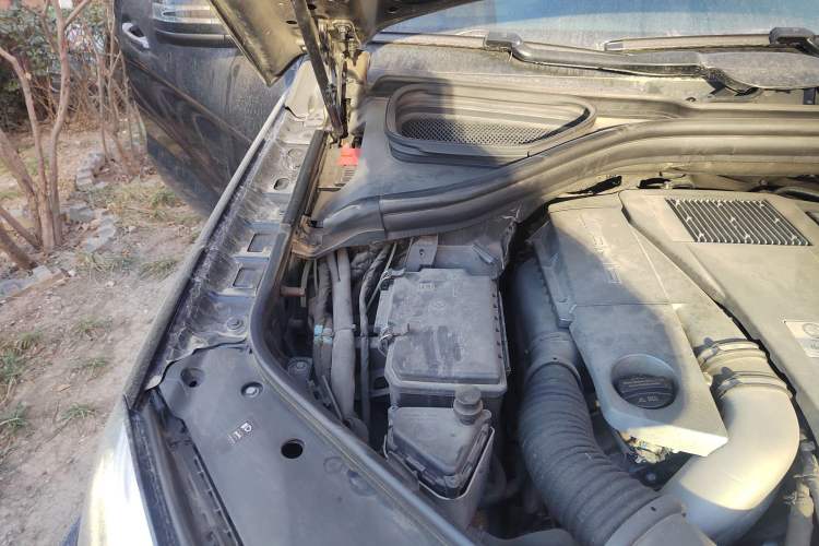 Used Mercedes-Benz GLE AMG 2015 AMG GLE 63 4MATIC Engine Bay Right