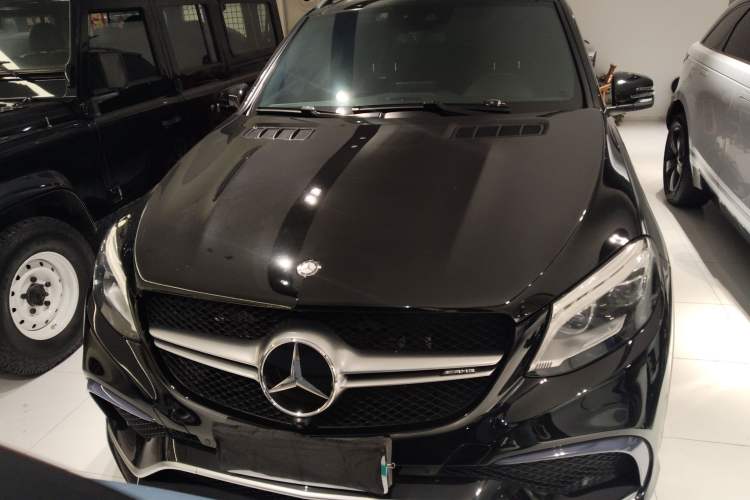 Used Mercedes-Benz GLE AMG 2015 AMG GLE 63 4MATIC Exterior 1